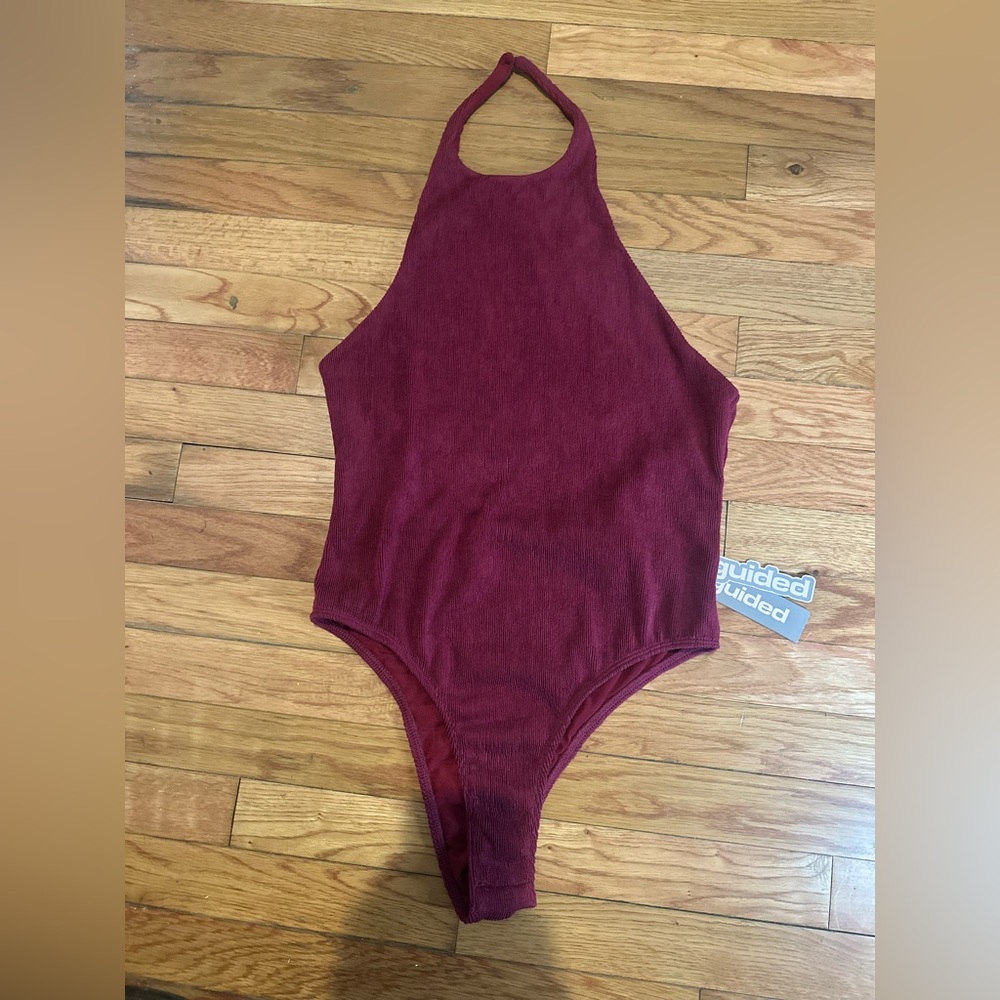 NWT Missguided Burgundy Ribbed Halter Bodysuit Medium Backless‎